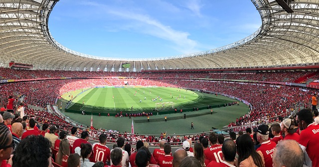 何地